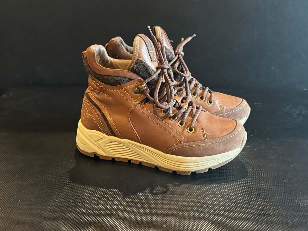 Earth Journey Vigor Brown Leather Hiking Boots Women's 6.5M